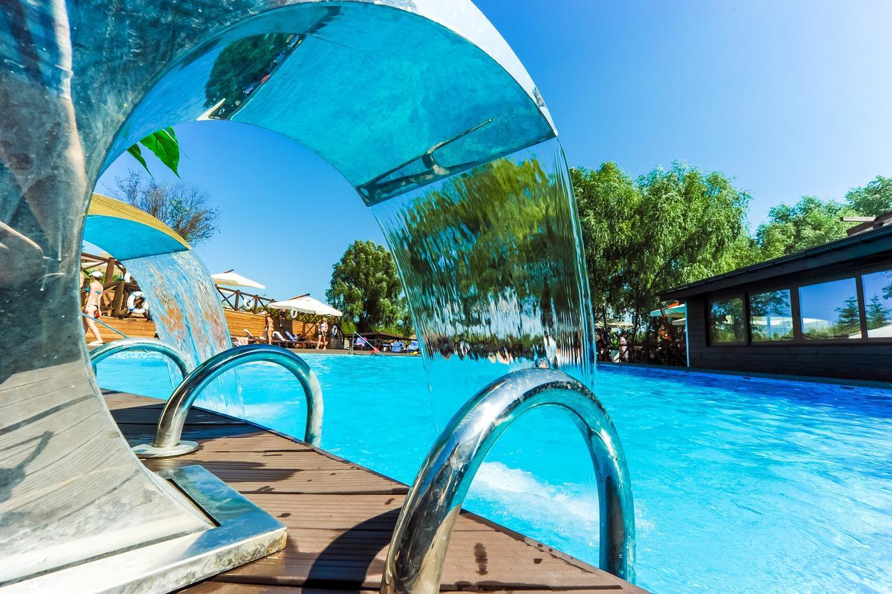 Equides Club Hotel Lesniki Exterior photo